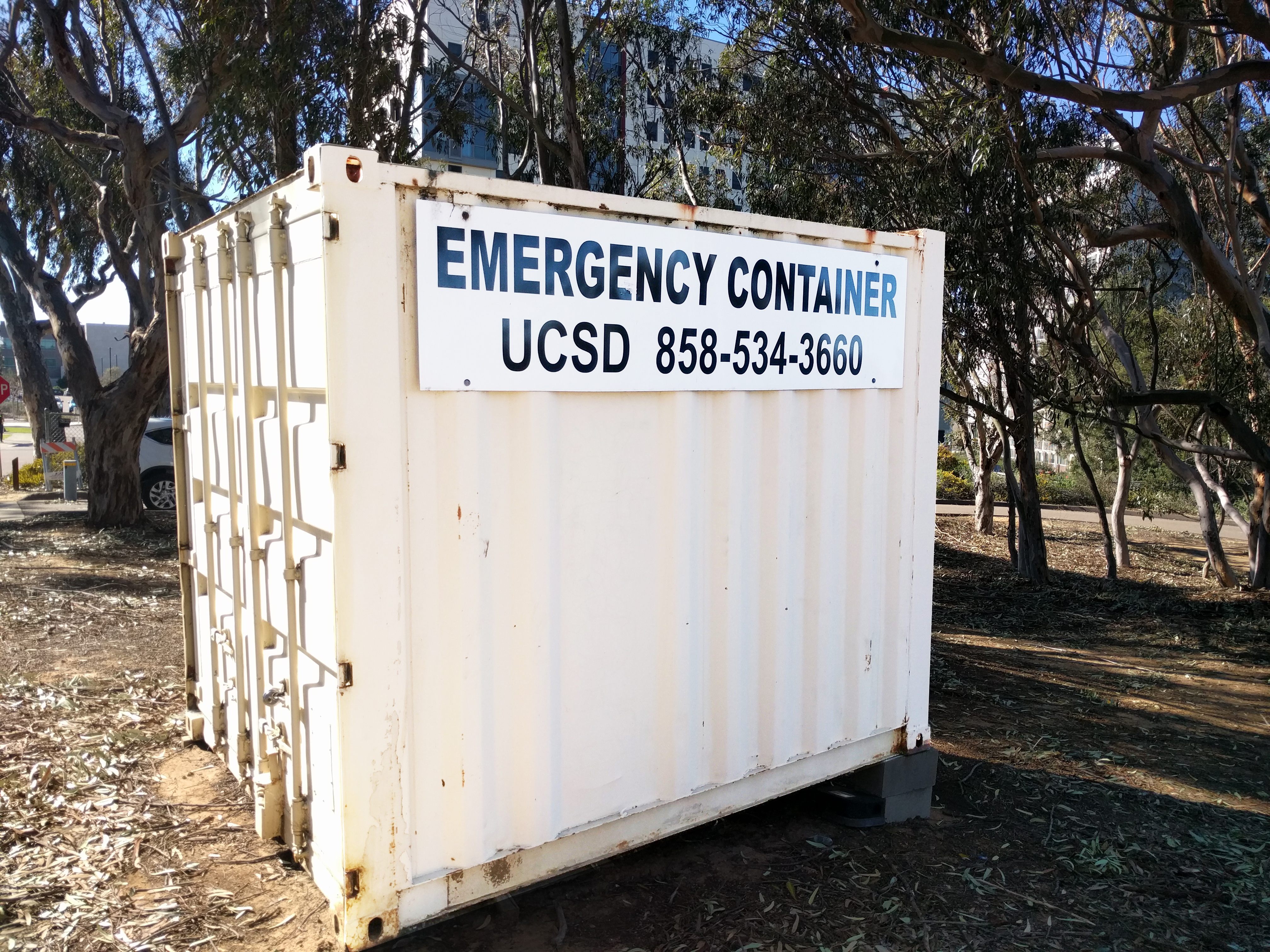 emergency container